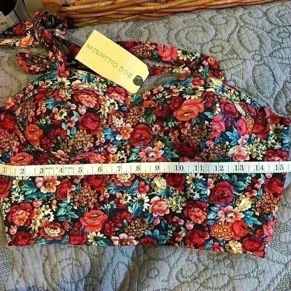 BOG Collective Floral Crop Top Sweetheart  Neckline Ruched Back Size Medium - Picture 5 of 5